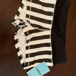 BNWT size XS BEETLE JUICE fleos